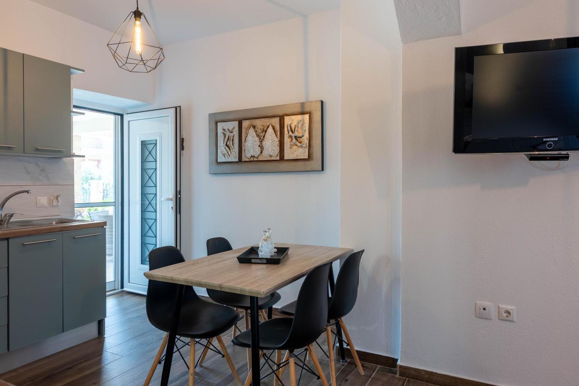 נאה רודה Aigli Luxury Studios מראה חיצוני תמונה