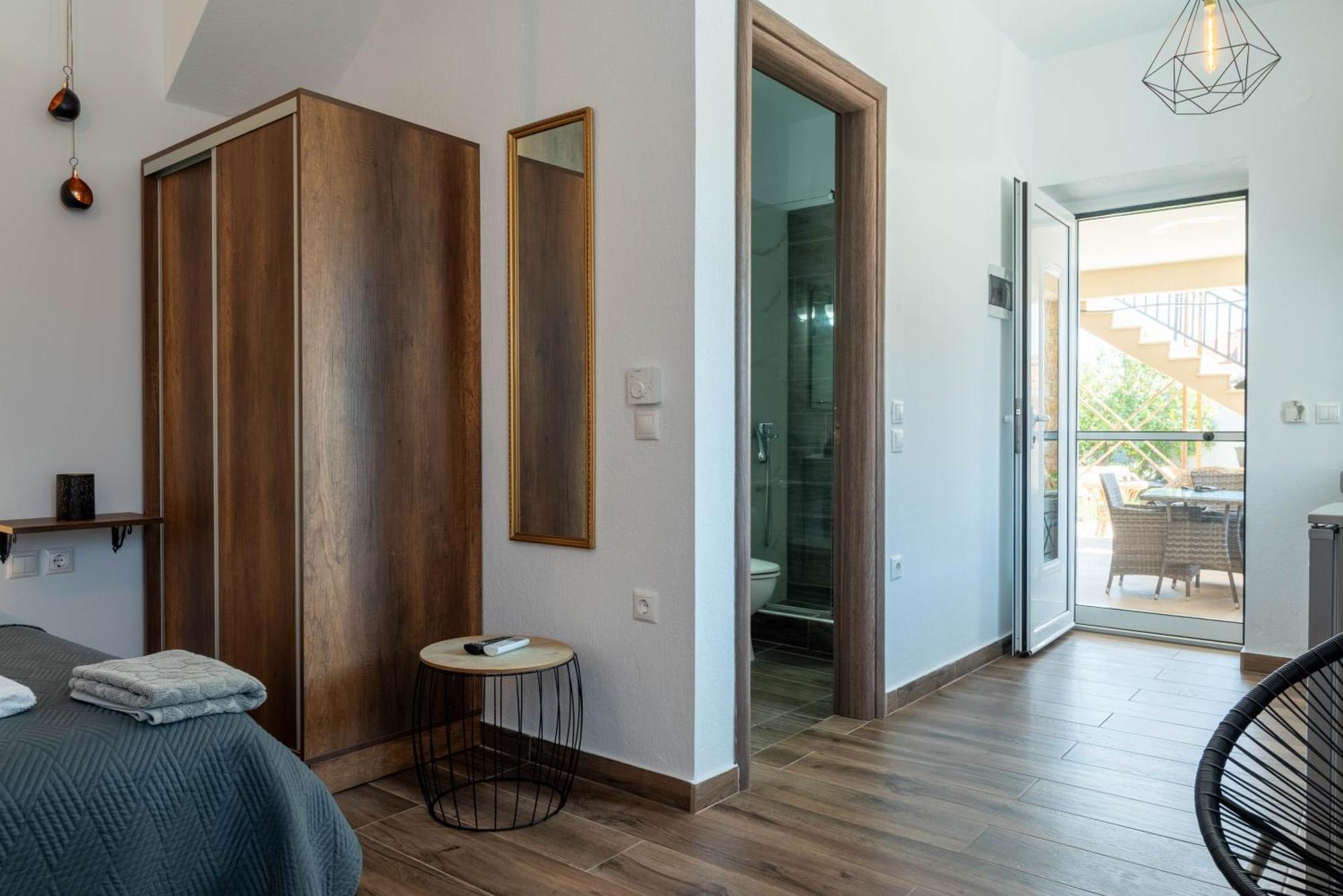 נאה רודה Aigli Luxury Studios מראה חיצוני תמונה