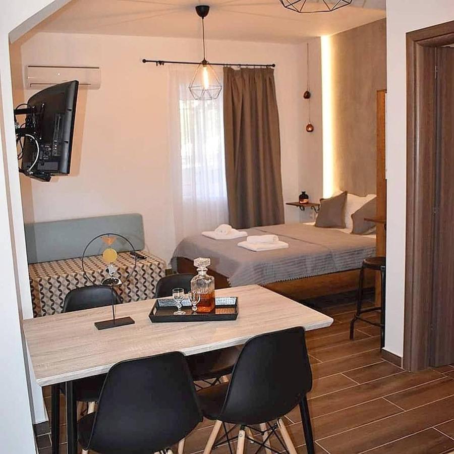 נאה רודה Aigli Luxury Studios מראה חיצוני תמונה